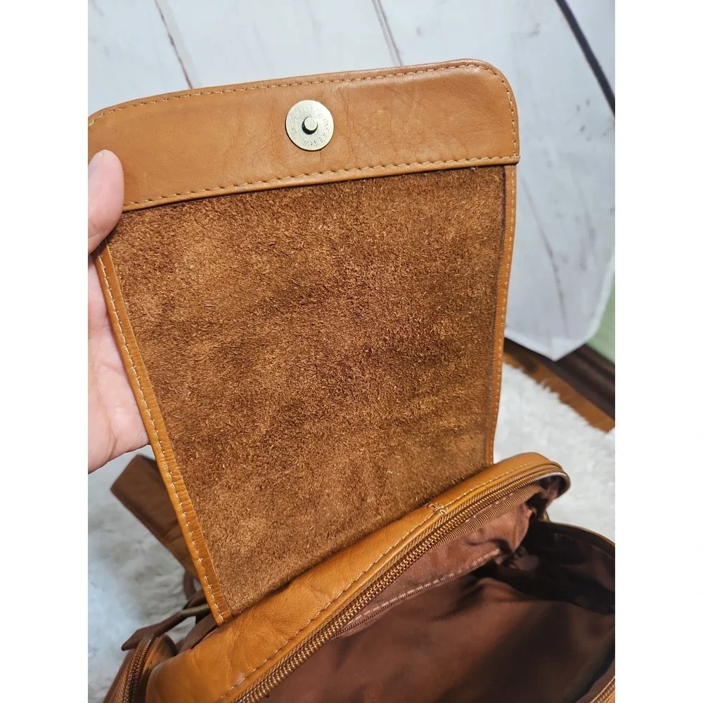 The Unbranded Brand genuine leather